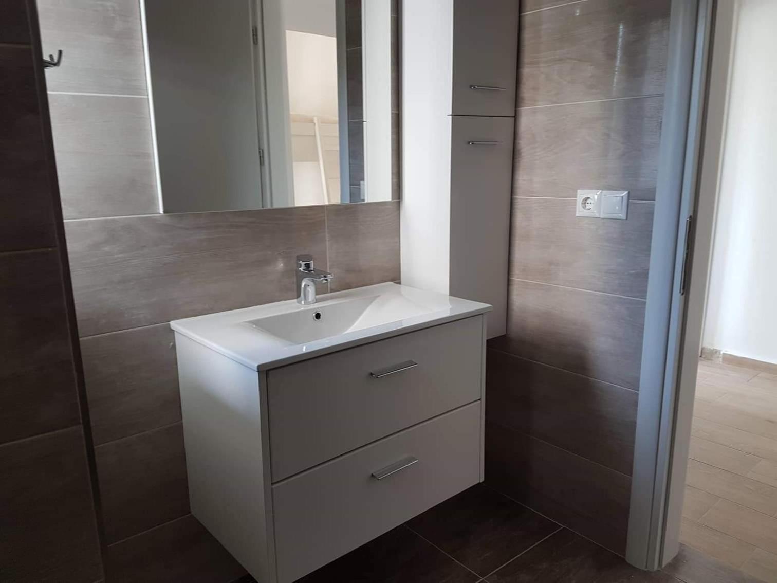Spacious Apartment Near The Beach Саранда Экстерьер фото