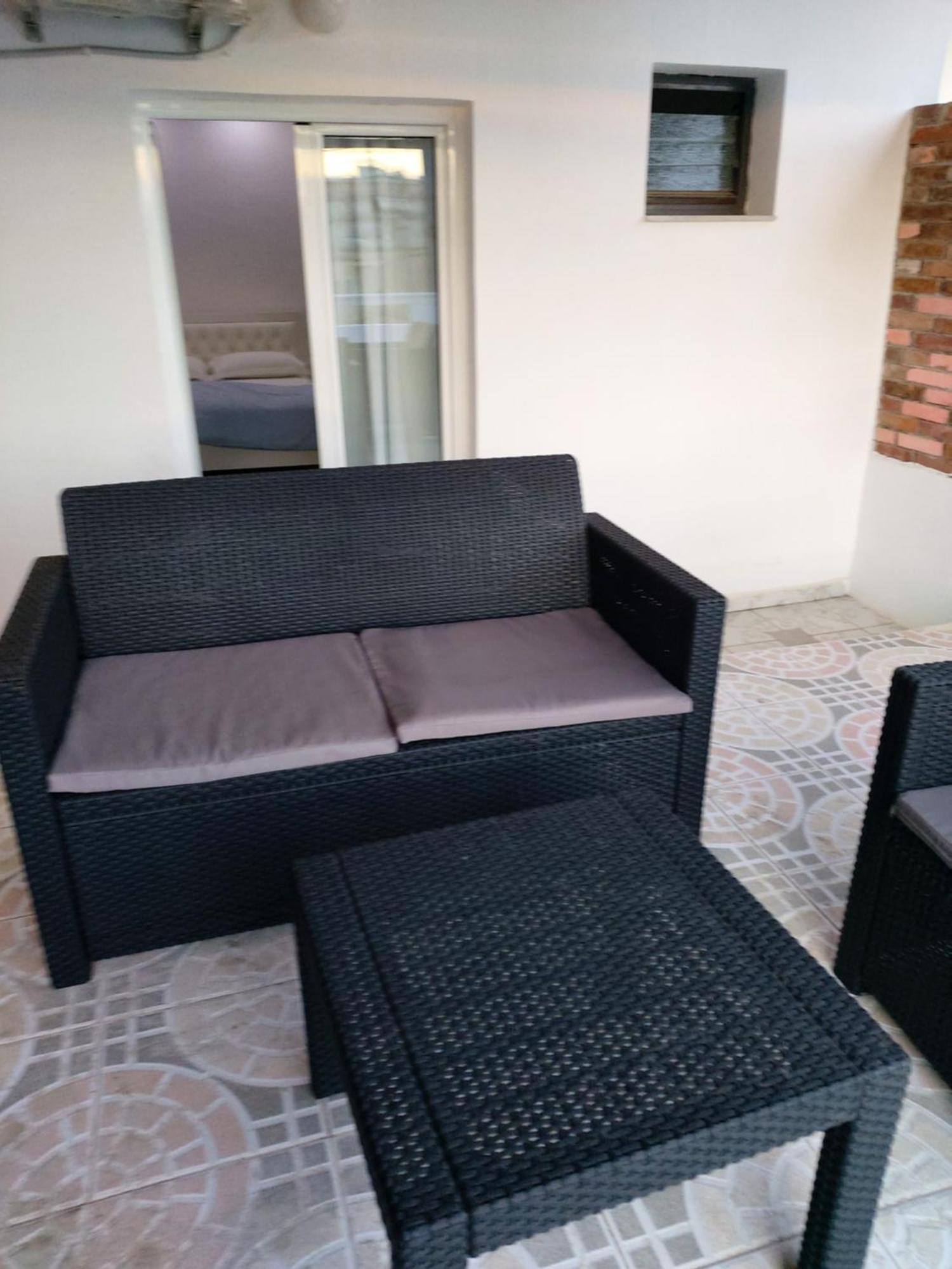 Spacious Apartment Near The Beach Саранда Экстерьер фото